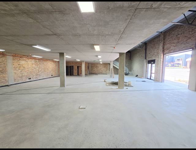 571M² WAREHOUSE TO LET IN RIVERSANDS